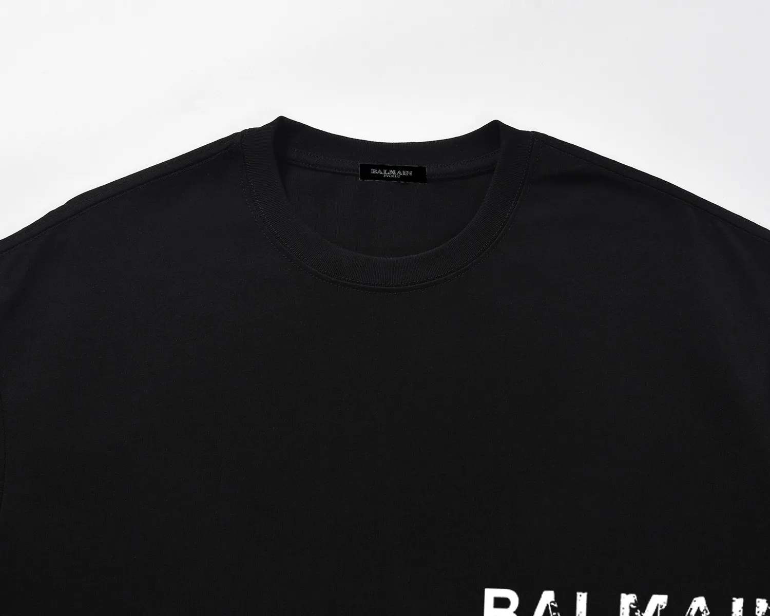 "High Quality" BALMAIN Official Same Style Short-sleeved T-shirt 2024 Spring and Summer New Arrival Heavy Industry Printing Original Imported Customized Gram Pure Cotton High-density Thread Same Style Fabric Loose Fit Super Versatile Very Suitable for Men and Women A Must-Have Color: Black White Sizes: S M L XL XXL
